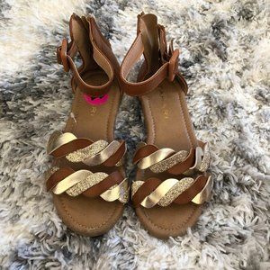 New Tan Gold Buckled Ankle Strap Fashion Sandals for Toddler Sz 11 Faux Leather
